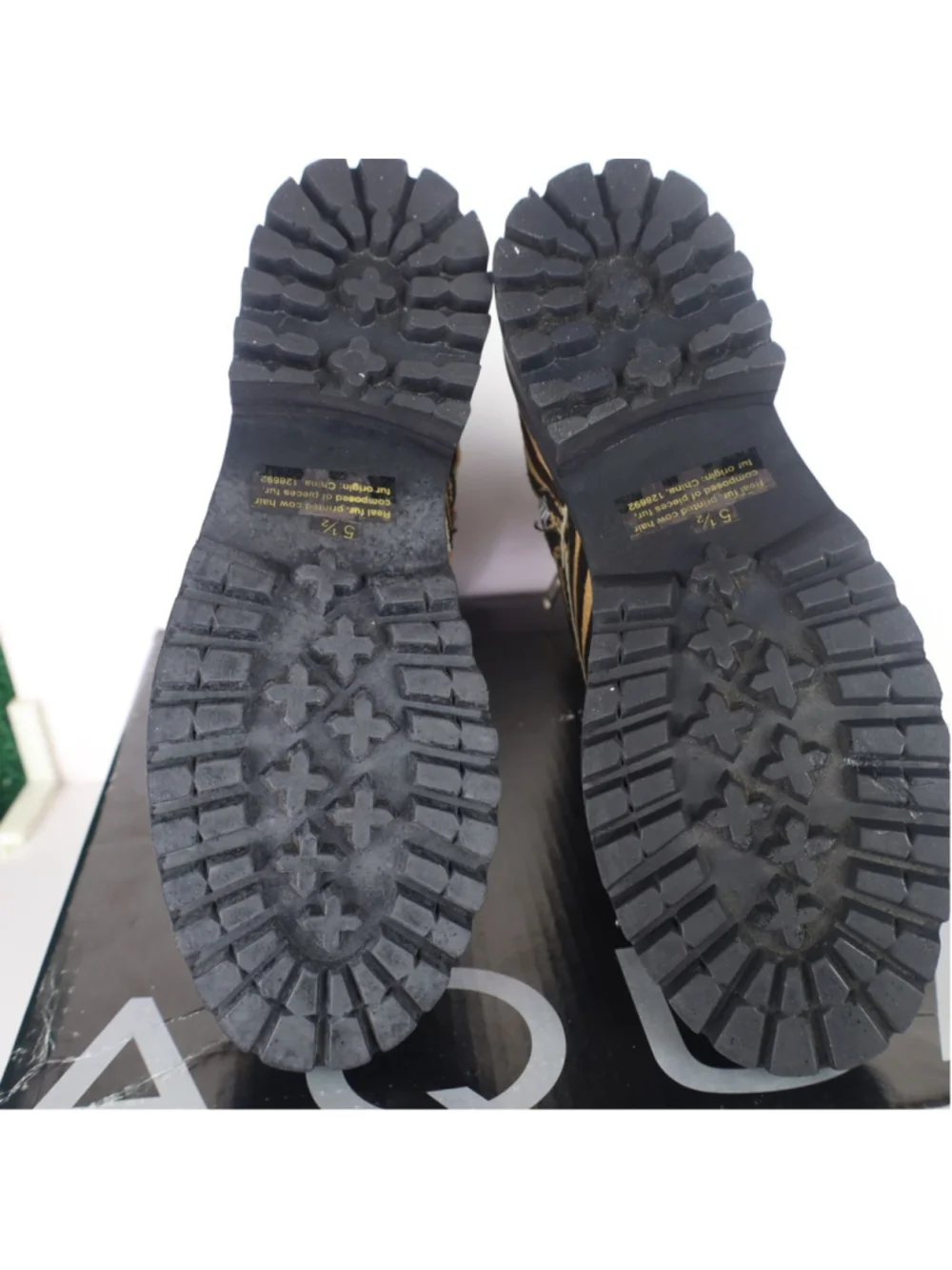 Aqua Women’s Tiger Print Jax Studded Hiker Combat Boots Lace Up Round Toe 5.5 - Picture 14 of 16